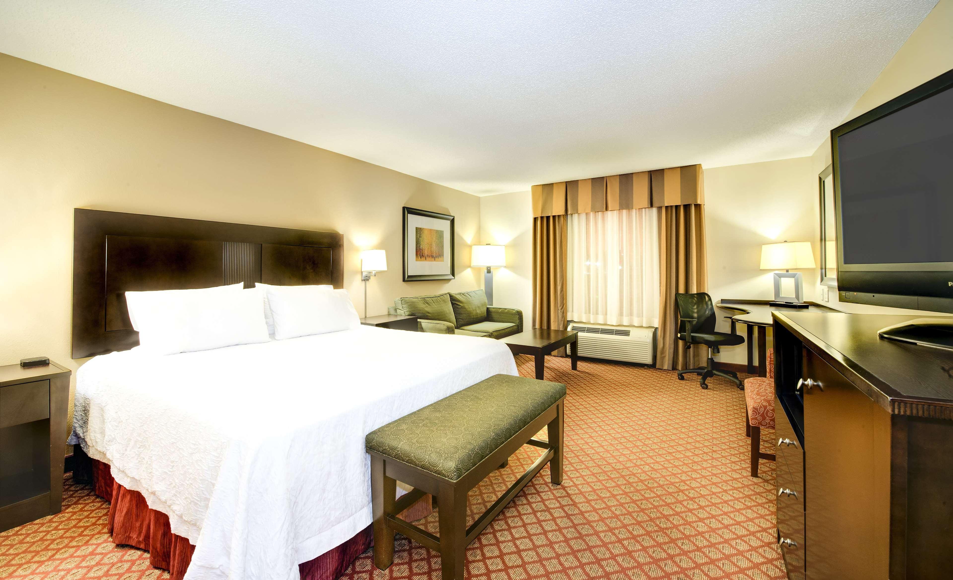 Hampton Inn & Suites Скотсборо Экстерьер фото