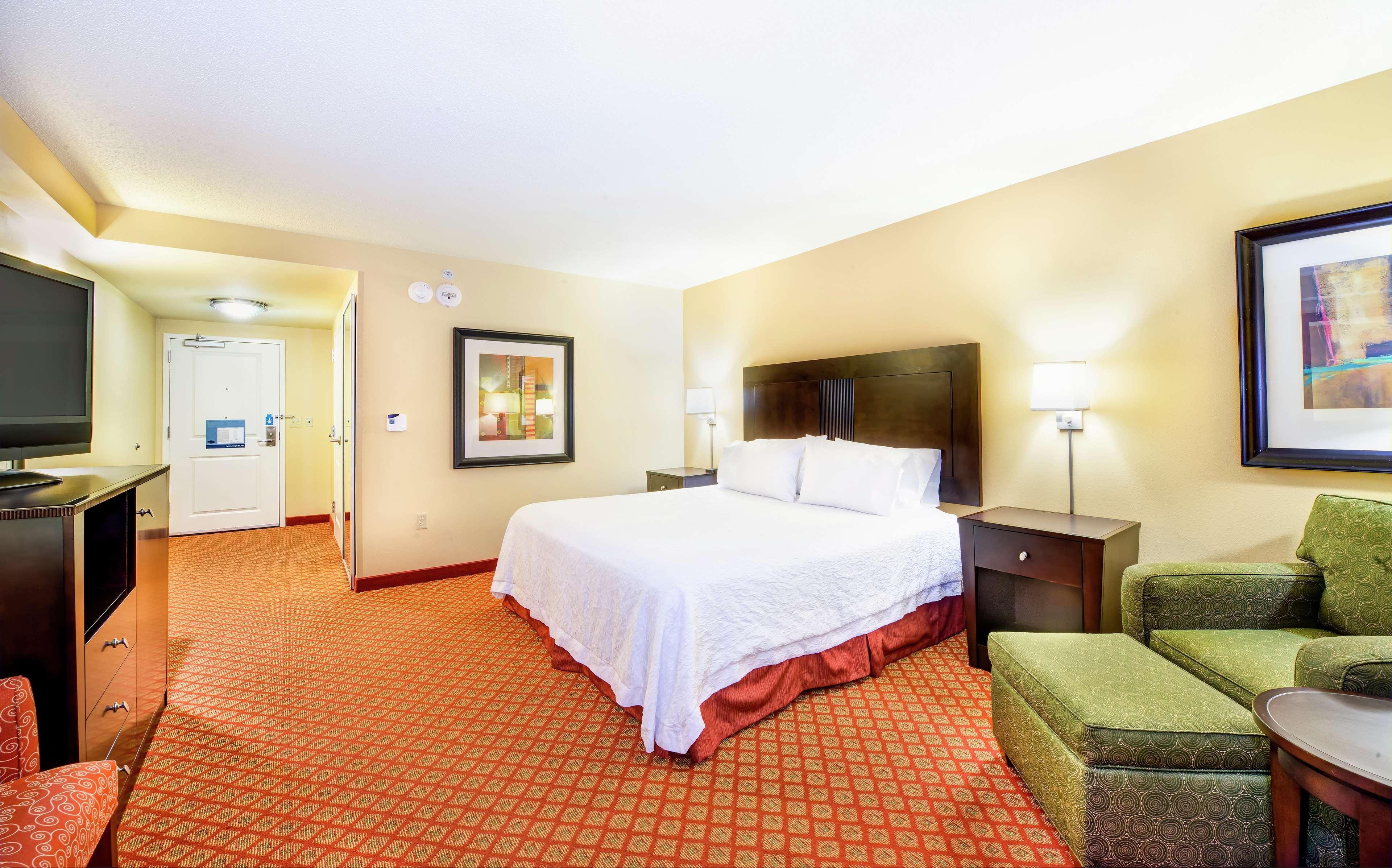Hampton Inn & Suites Скотсборо Экстерьер фото